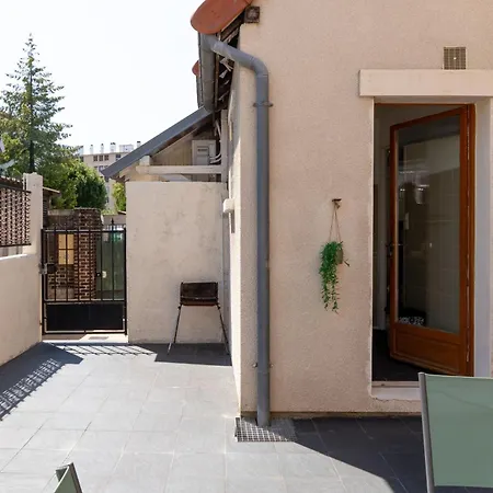 Apartment Le Relax - Maison Climatisee Avec Terrasse - Troyes